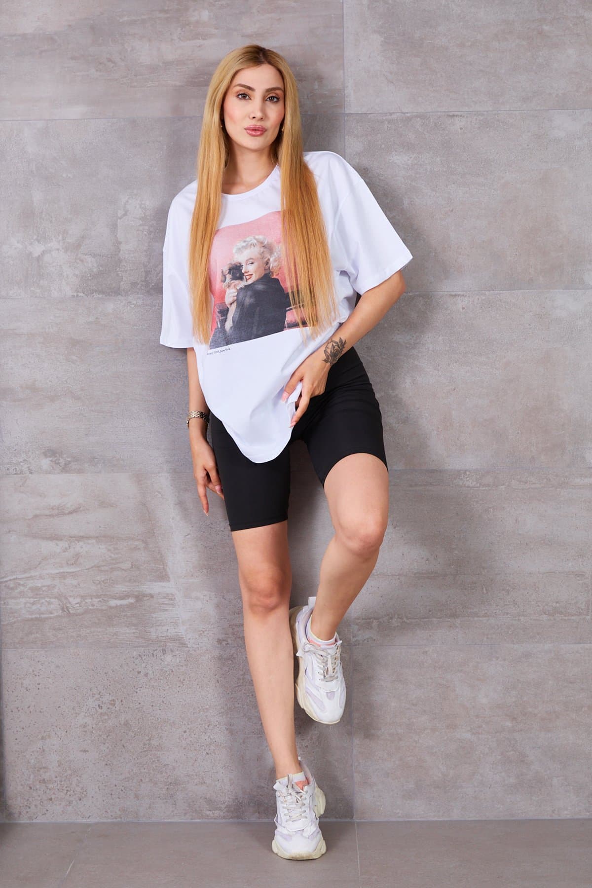 T- SHIRT Z NADRUKIEM